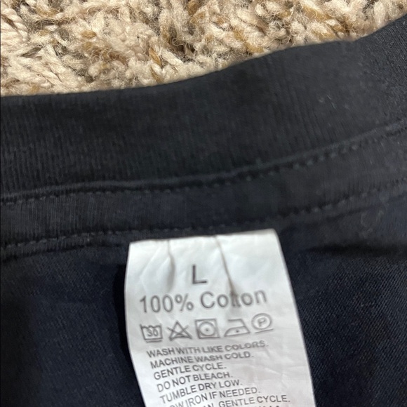 CHRISTIAN Tops 🤍 - Picture 8 of 8